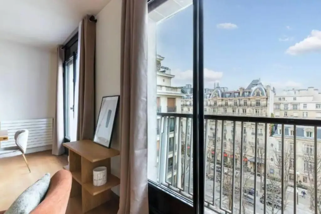 Avenue Montaigne Luxury Apartment 2Br 4P Appartement Parijs
