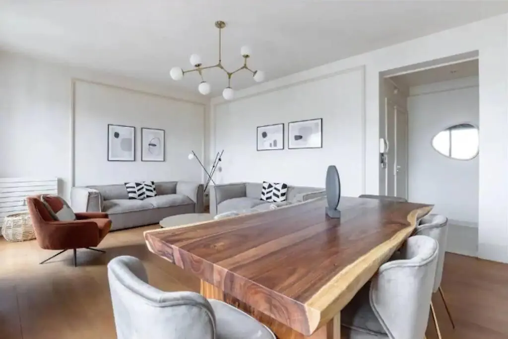 Apartment Avenue Montaigne Luxury Apartment 2Br 4P Paris